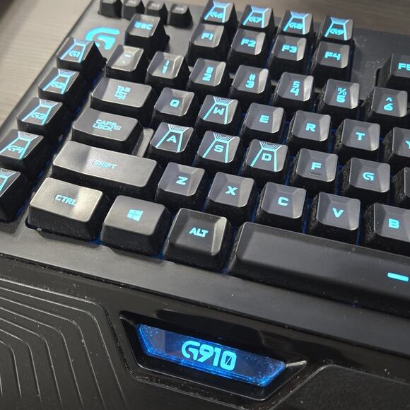 Logitech G910 Orion Spark RGB Mechanical Gaming Keyboard *GLITCHY* READ - Picture 5 of 5